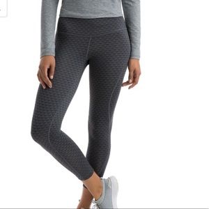 NWT vineyard vines whale tail cropped leggings XS